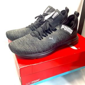 NWT PUMA ENZO BETA MEN’S RUNNING SHOES , BLACK .